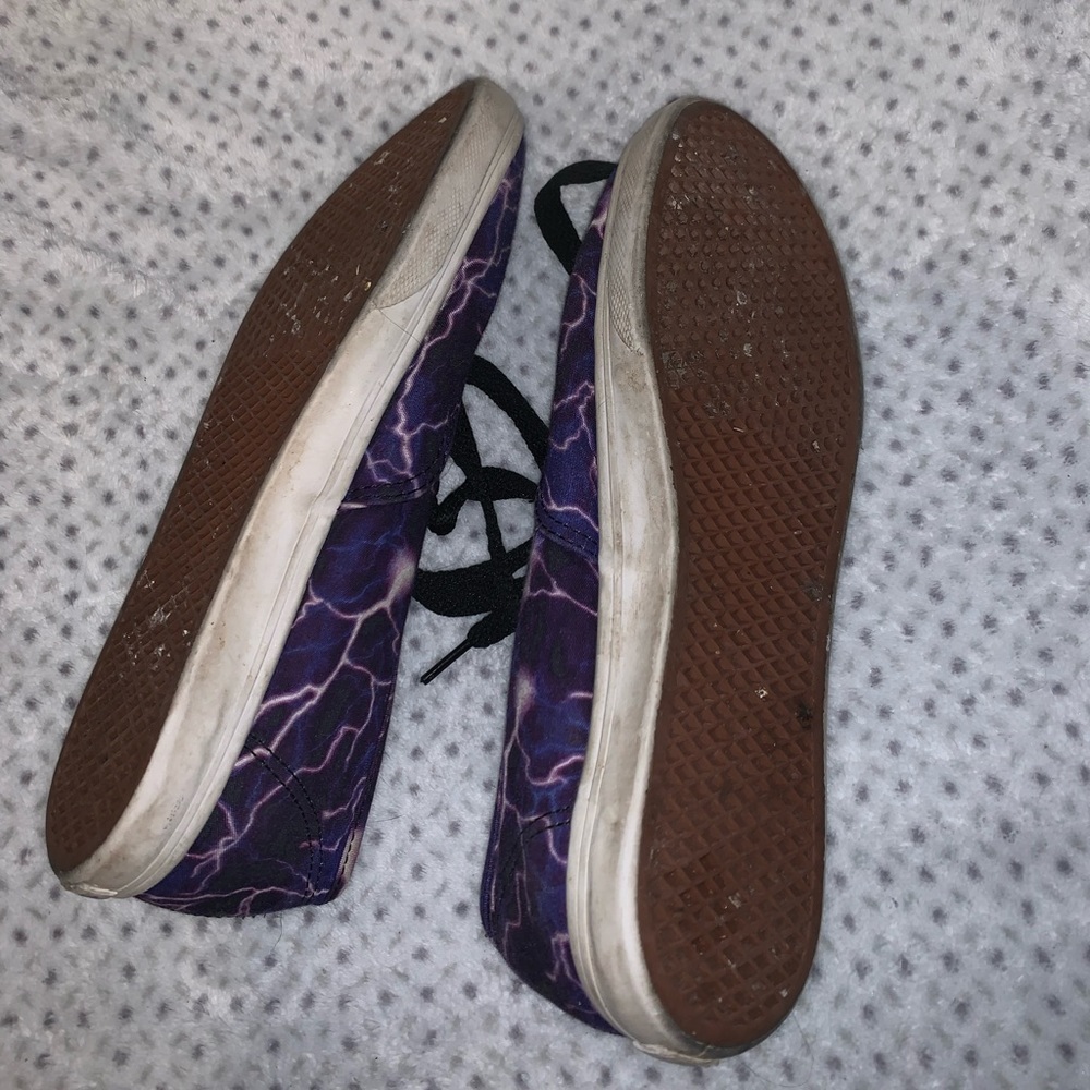 Lightning Vans - Picture 5 of 6